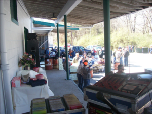 Grand Opening of the new Dodd's Farm Supply in Brookneal, Va, March 2012! Grand Opening of the new Dodd's Farm Supply in Brookneal, Va, March 2012!