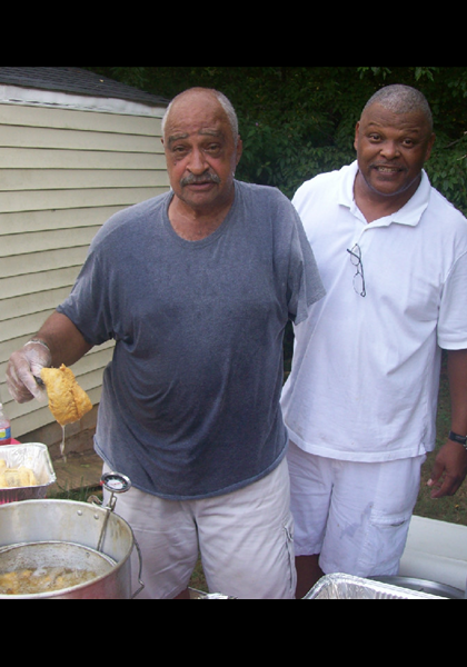 Dabney McCain, single-handedly cooked the best Fried Fish, Gumbo, Crab-cakes, and Baked-beans! Thad Roberts, in from Md, put the cookout together!