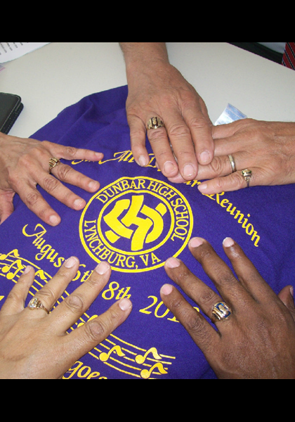 Class rings group photo!
