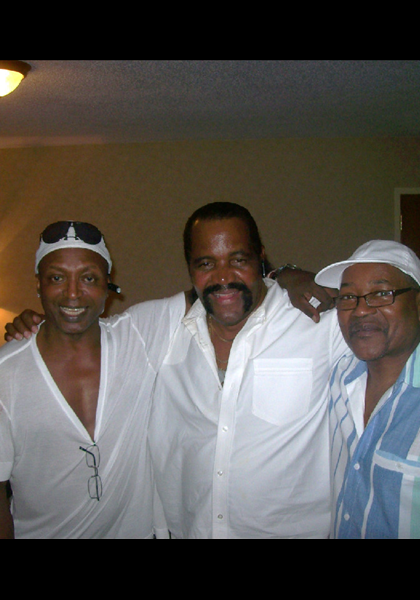 All the singers together....Donnie, Dennis, DeLoatch, in the house!