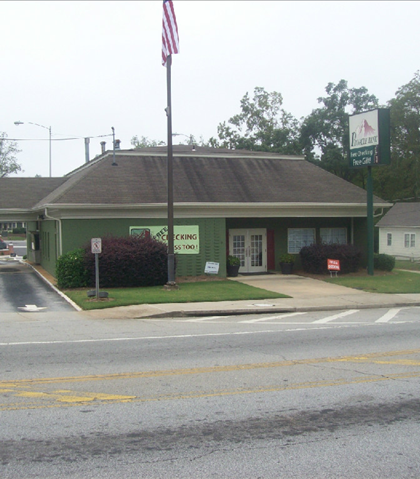 Here is the bank where Dayrl Tyler worked in "hello in there!" Here is the bank where Dayrl Tyler worked in "hello in there!"