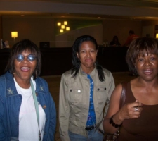 Patricia Brown, Lynn Saunders, Gloria Brown Inge!