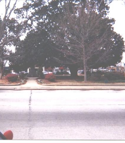 *****Park, in front of the square taken from the Courthouse!! *****Park, in front of the square taken from the Courthouse!!