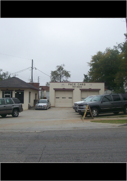 In the episode "a correct setting" here is the repair shop where Sam Quirt turned in his wrecked car!
