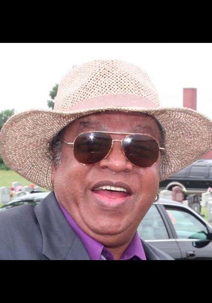 Major Harris, at a concert right before his passing! Always remember "Love won't Let me Wait, and "I got over Love!"
